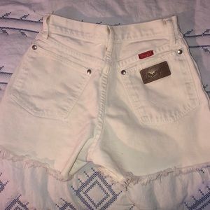 Retro Wrangler cut off shorts (M)